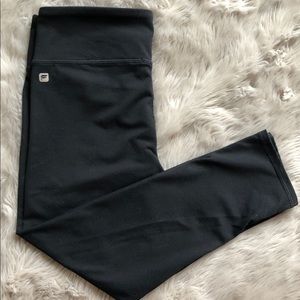 Fabletics black cropped leggings